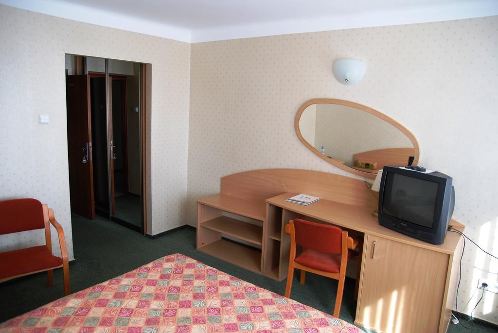 לודז' Hotel Swiatowit מראה חיצוני תמונה